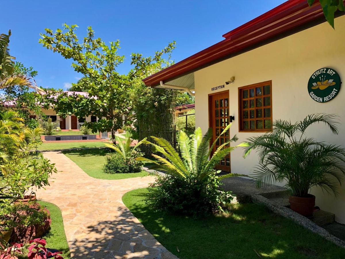 Strutz Art Garden Resort Bangued Exterior photo