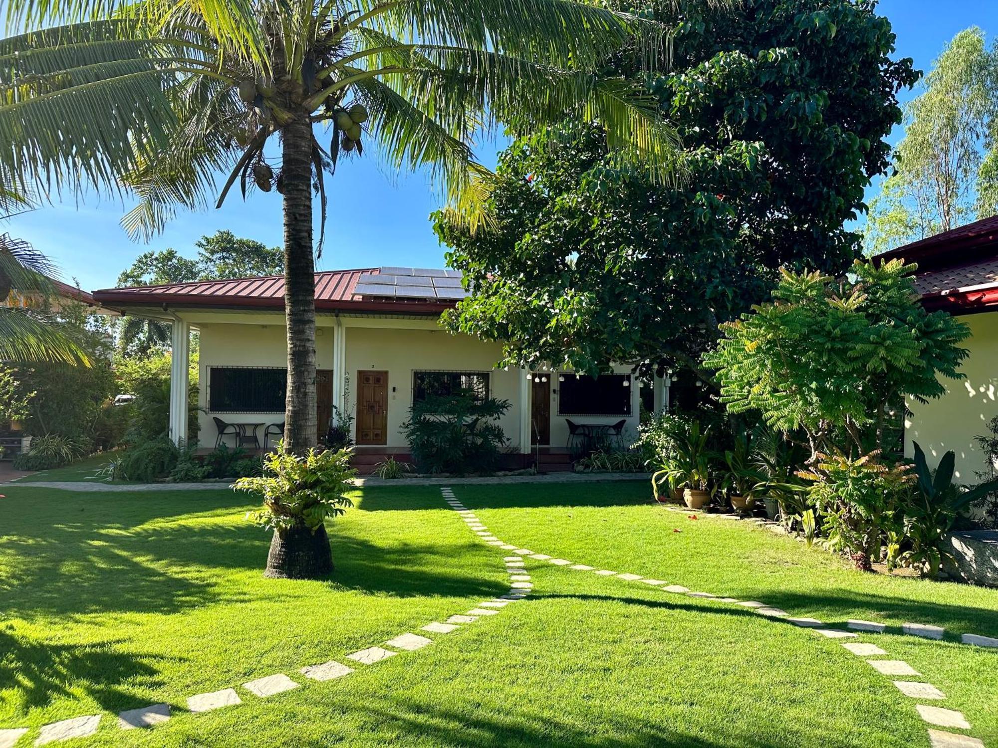 Strutz Art Garden Resort Bangued Exterior photo